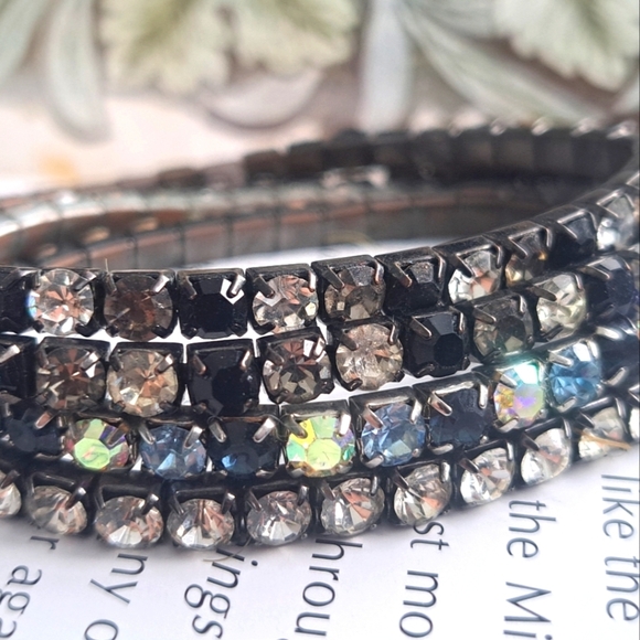 Set of 4 strechy hrinstones  bracelets - Picture 4 of 4